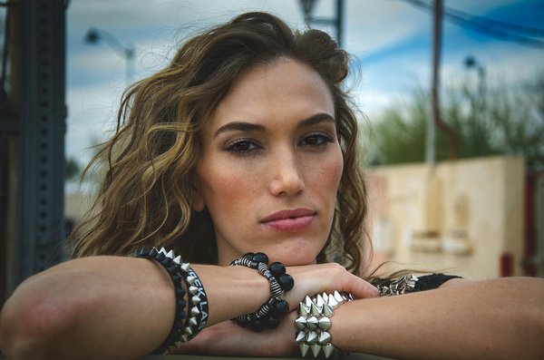 Explore les robes de prière avec hijab intégré pour un style confortable